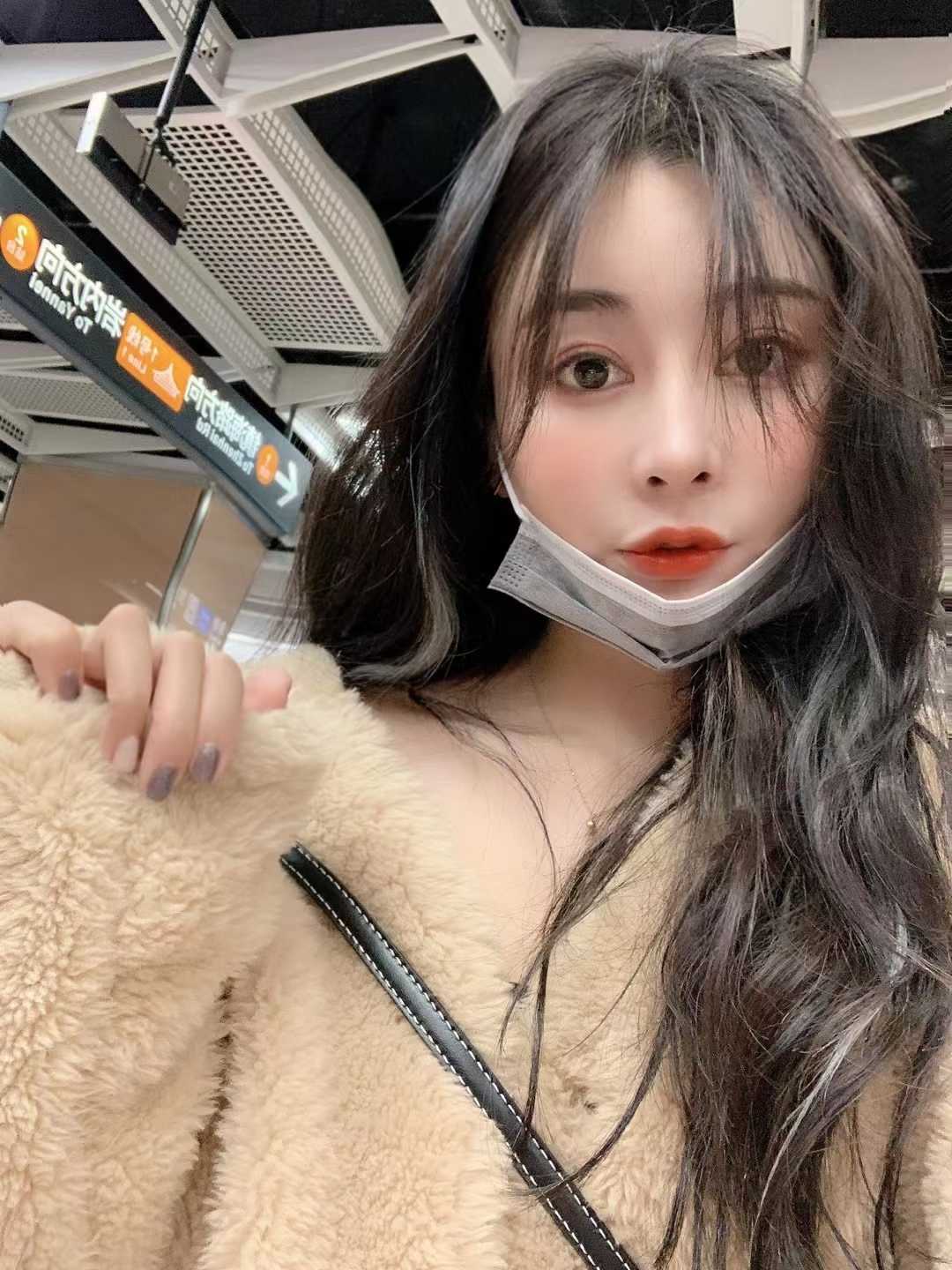 南湖公园小柳岩，漂亮温柔